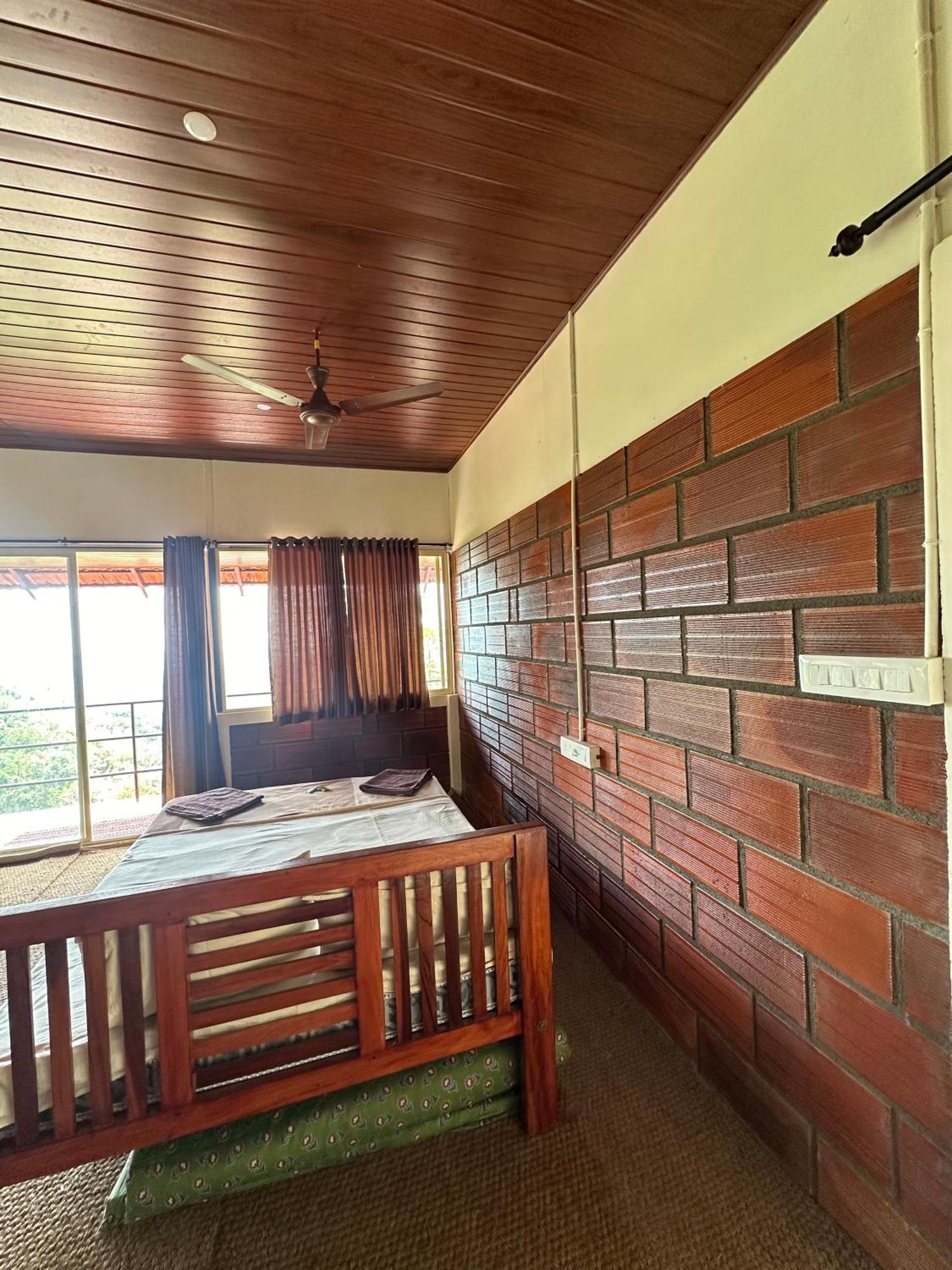 Sunset Valley Kerala Pool Resort - Serene Natural Forest Cottage Stay In Idukki With Sunrise & Sunset Panoramas, Natural Streams & Tranquil Summer Evenings Pīrmed Exteriér fotografie