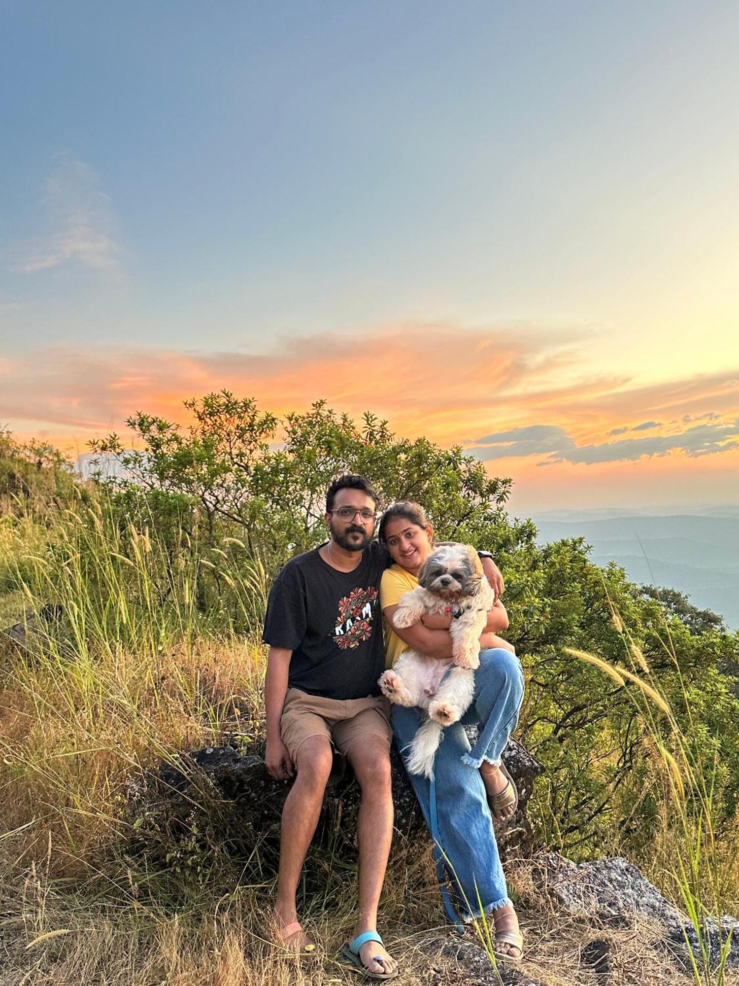 Sunset Valley Kerala Pool Resort - Serene Natural Forest Cottage Stay In Idukki With Sunrise & Sunset Panoramas, Natural Streams & Tranquil Summer Evenings Pīrmed Exteriér fotografie