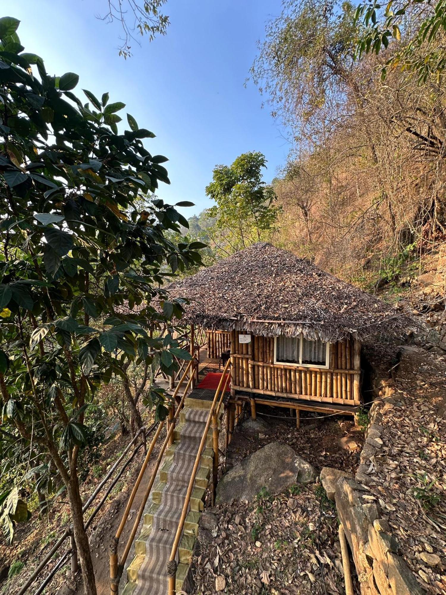 Sunset Valley Kerala Pool Resort - Serene Natural Forest Cottage Stay In Idukki With Sunrise & Sunset Panoramas, Natural Streams & Tranquil Summer Evenings Pīrmed Exteriér fotografie