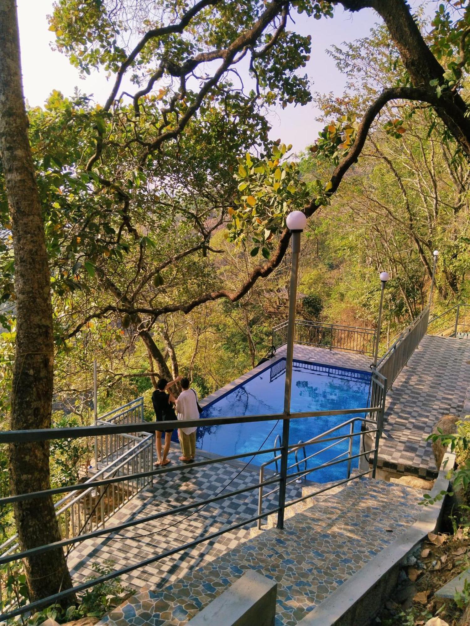 Sunset Valley Kerala Pool Resort - Serene Natural Forest Cottage Stay In Idukki With Sunrise & Sunset Panoramas, Natural Streams & Tranquil Summer Evenings Pīrmed Exteriér fotografie