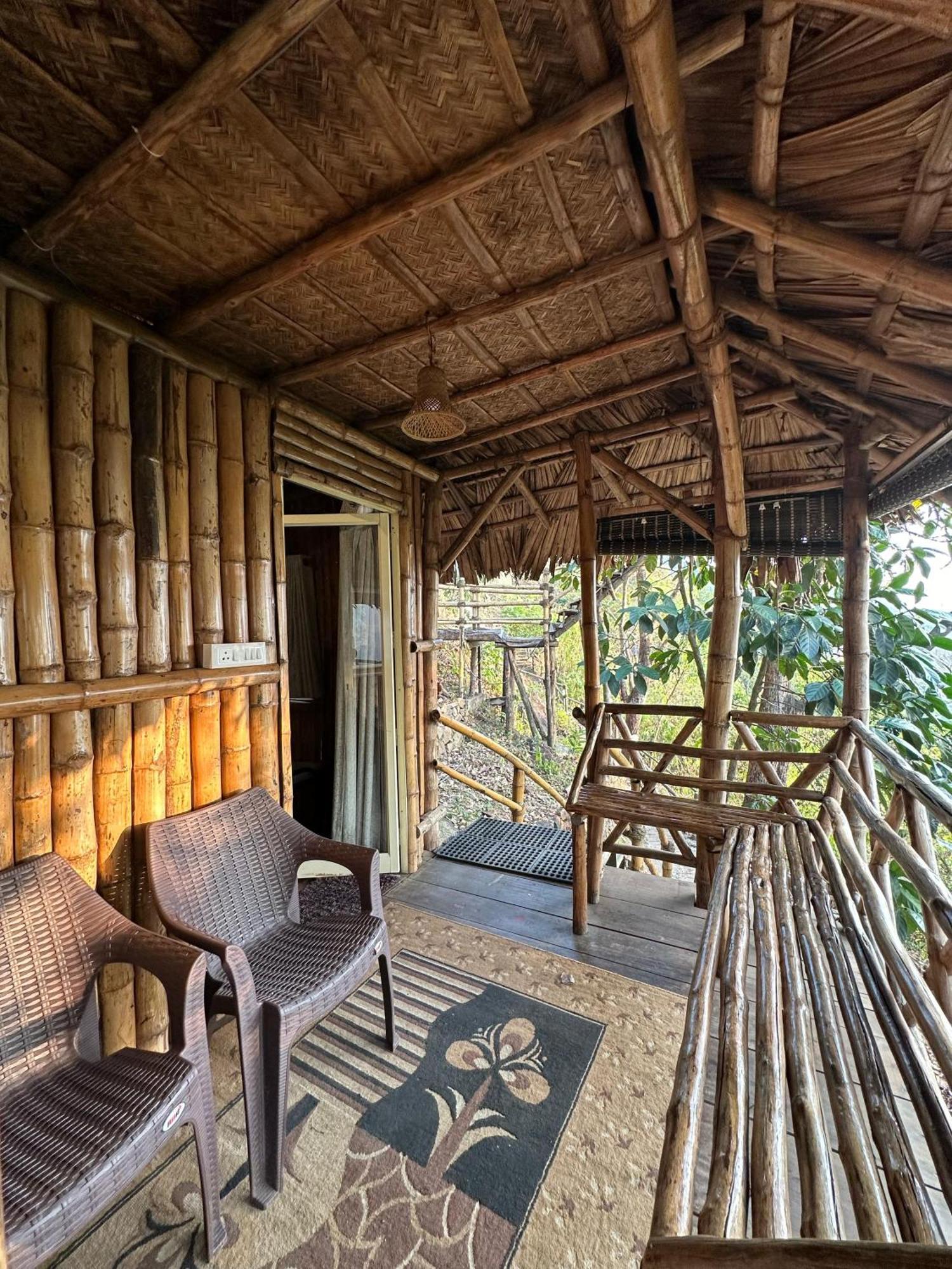 Sunset Valley Kerala Pool Resort - Serene Natural Forest Cottage Stay In Idukki With Sunrise & Sunset Panoramas, Natural Streams & Tranquil Summer Evenings Pīrmed Exteriér fotografie