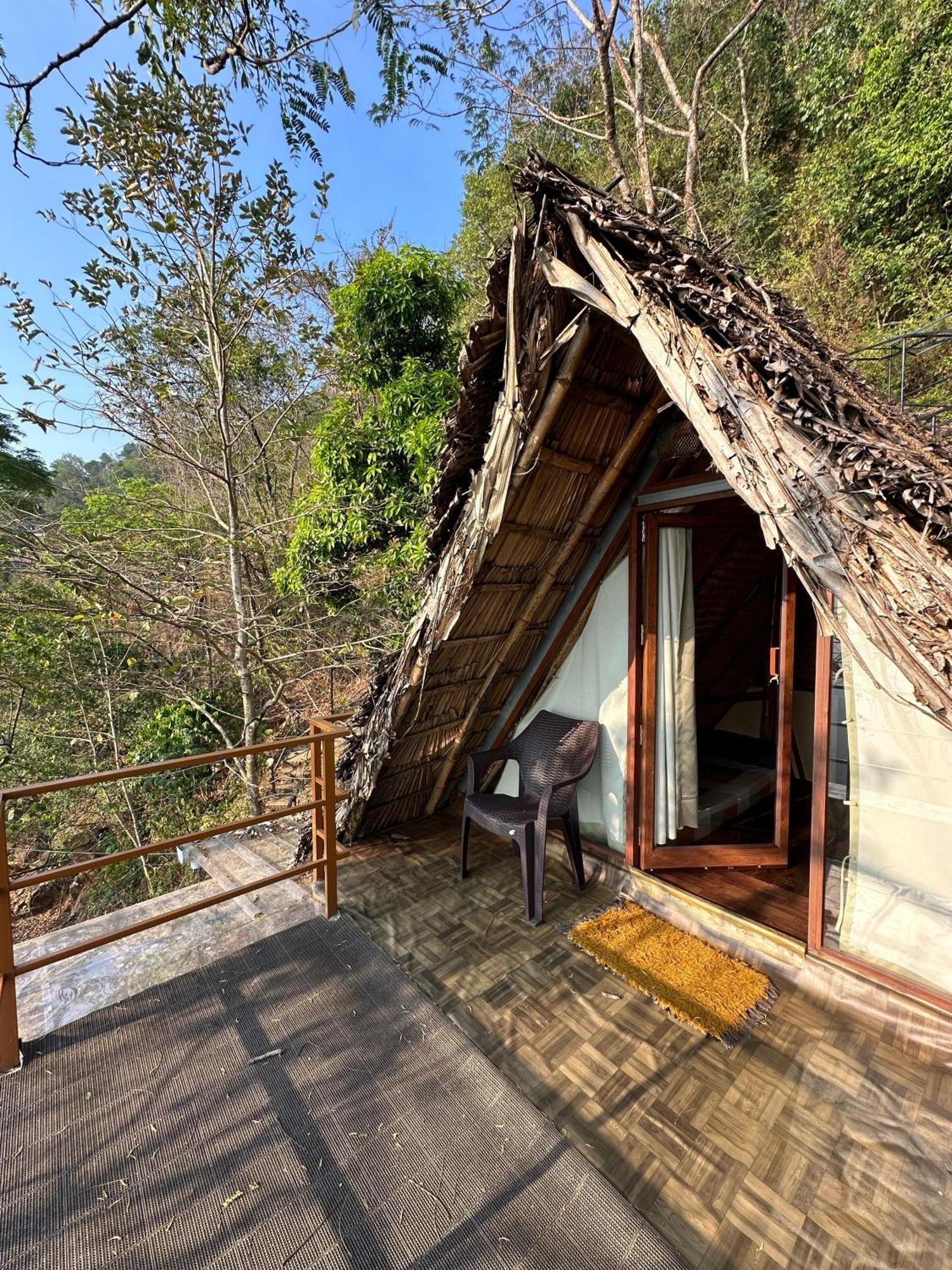 Sunset Valley Kerala Pool Resort - Serene Natural Forest Cottage Stay In Idukki With Sunrise & Sunset Panoramas, Natural Streams & Tranquil Summer Evenings Pīrmed Exteriér fotografie