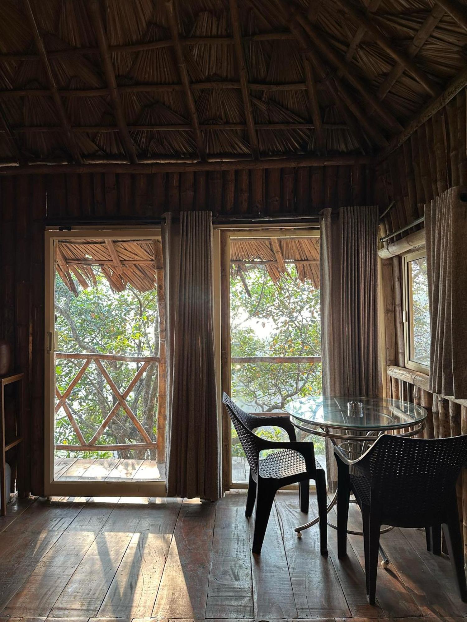Sunset Valley Kerala Pool Resort - Serene Natural Forest Cottage Stay In Idukki With Sunrise & Sunset Panoramas, Natural Streams & Tranquil Summer Evenings Pīrmed Exteriér fotografie